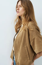 https://yaya.eu/cdn/shop/files/oversized-suedine-jacket-with-short-sleeves_e7a7da52-2e31-4bfd-b3c8-72c6bf33ac27.jpg?v=1786544683&width=1200